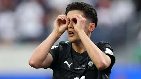 独家：萨拉赫加盟特拉布宗体育，签约两年